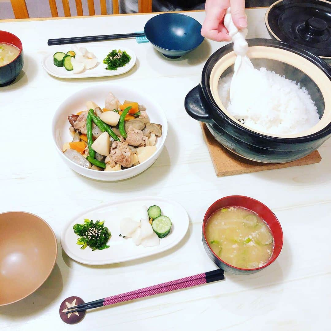 名倉右喬さんのインスタグラム写真 - (名倉右喬Instagram)「今宵のはげごはん。  やっぱり和食だな。 炊きたてのコシヒカリ、美味い！ おかずは定番の筑前煮。  日本人だわ。  #はげごはん　#名倉右喬　#おうちごはん #男の料理」3月27日 20時24分 - ukyo.nagura