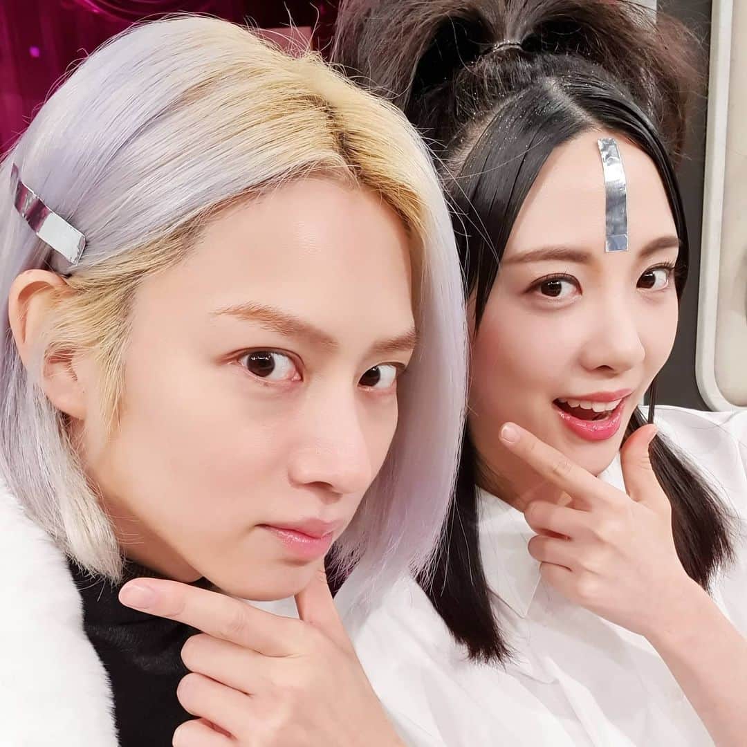 のインスタグラム：「<이십세기 힛트쏭> 금요일마다 저녁 8부터 KBS Joy에서🎙📢 #김민아 #누나나죽어 #띄어쓰기의중요성 #아버지가방에들어가신다」