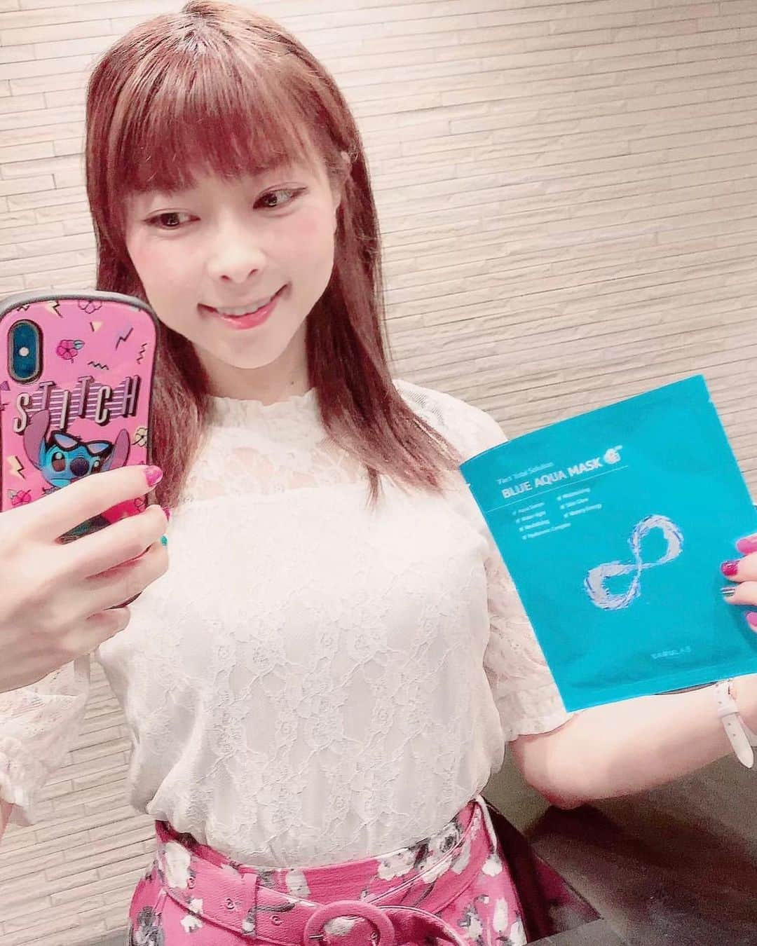 DJ MIYAさんのインスタグラム写真 - (DJ MIYAInstagram)「やっほぉ☆彡いまからGYMでtraining❤️遅い時間にやっててありがたい❤️(o^^o) . .  お風呂上がりに、韓国マスクBarulab（バルラボ）@barulab.jp　のブルーアクアマスクを使ってるよぉ～♪❤️ 先日の、バンコク旅行にももちろん持って行きました！機内でも、メイクする前に使いました❤️ . .  ほんとこれ、お肌にfitして、保湿力があって好きです。💓 . .  韓国のブランド「Barulab（バルラボ）」が日本初上陸💗  四季を通じて潤い肌をキープしたい方や、弾力やハリを失った肌を取り戻したい方、敏感肌を落ち着かせたいわたしにもぴったりー🎀 . . . お肌が活き活きと、ハリが出る感じで気持ちがいいですね♪💗 すご～い！❤️お肌の調子がめっちゃいいー！！！(o^^o)  #バルラボ #barulab #ブラッククレイマスク #ブルーアクアマスク  #日本初上陸　#韓国コスメ　#韓国パック　#新作コスメ　#乾燥肌  #敏感肌 　#保湿 #コスメマニア #コスメ好き　#コスメオタク　#スキンケア　#パック　#シートマスク #フェイスパック　#フェイスマスク　#旅インスタグラマー　#旅ブロガー #美容ブロガー　#美肌ケア　#今日のメイク　#ビューティー　#ファッション好き」3月27日 21時39分 - dj_miya