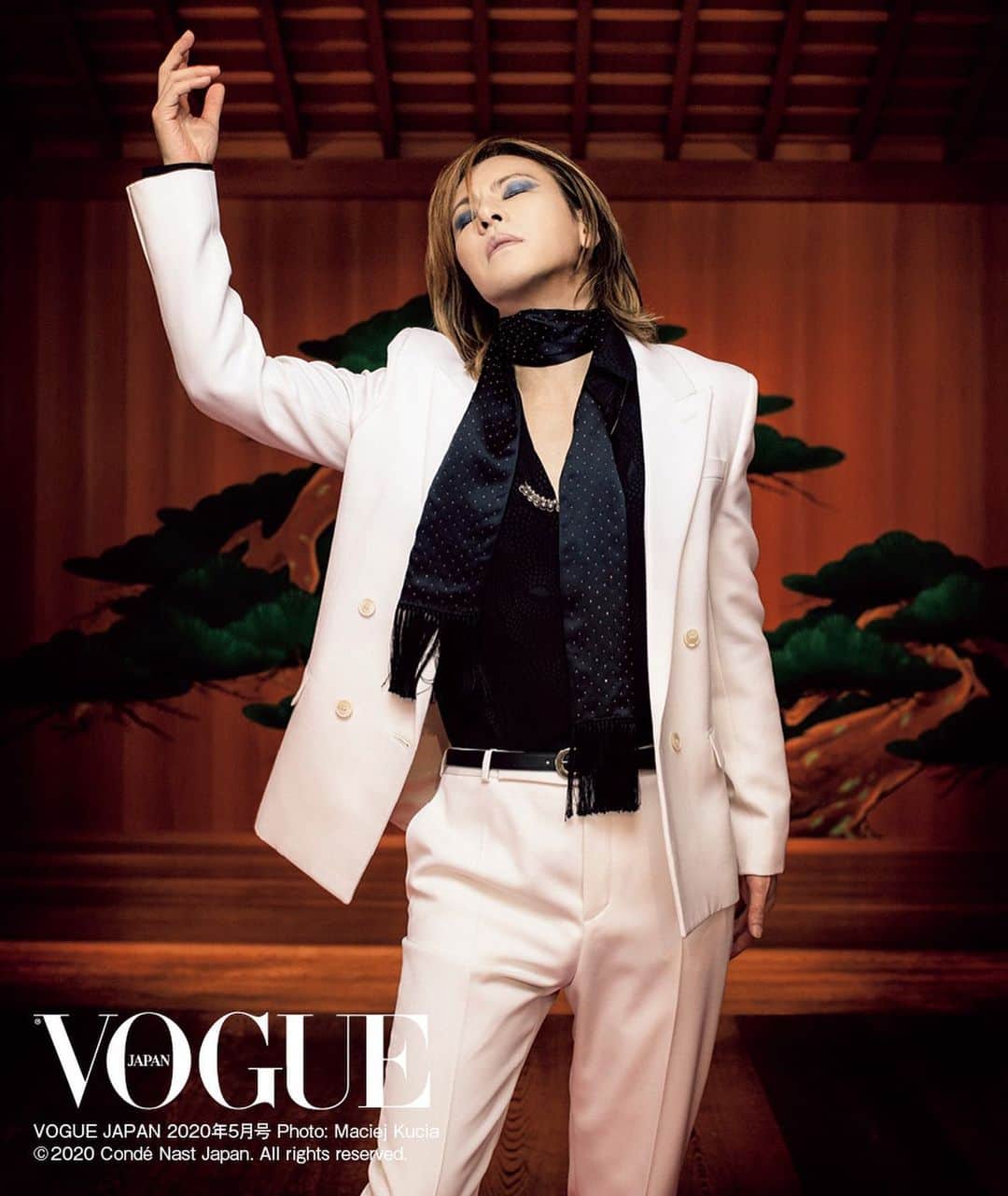 YOSHIKIさんのインスタグラム写真 - (YOSHIKIInstagram)「This Vogue magazine will be published March 28th. 3月28日発売「#VOGUE JAPAN」5月号に @yoshikiofficial  @voguemagazine @voguejapan  Photo @maciejkucia #Vogue #voguejapan #yoshiki #xjapan」3月27日 21時41分 - yoshikiofficial