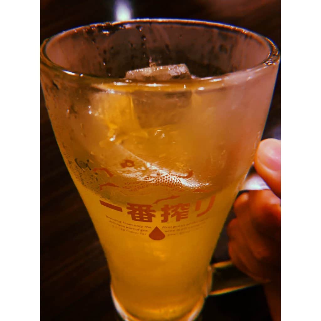 のインスタグラム：「サウナあがりはビールかハイボールかレモンサワーにいってしまうけど、サウナーの飲み物、オロポを初めて飲んでみたんだ。美味しいけど、やっぱり私はビールかハイボールかレモンサワーの方がいいなと思いました。というお話。 ・ #サウナ #サウナー #サ活 #サ道 #サウナイキタイ #サウナ女子 #オロポ #ととのった #サウナトランス」