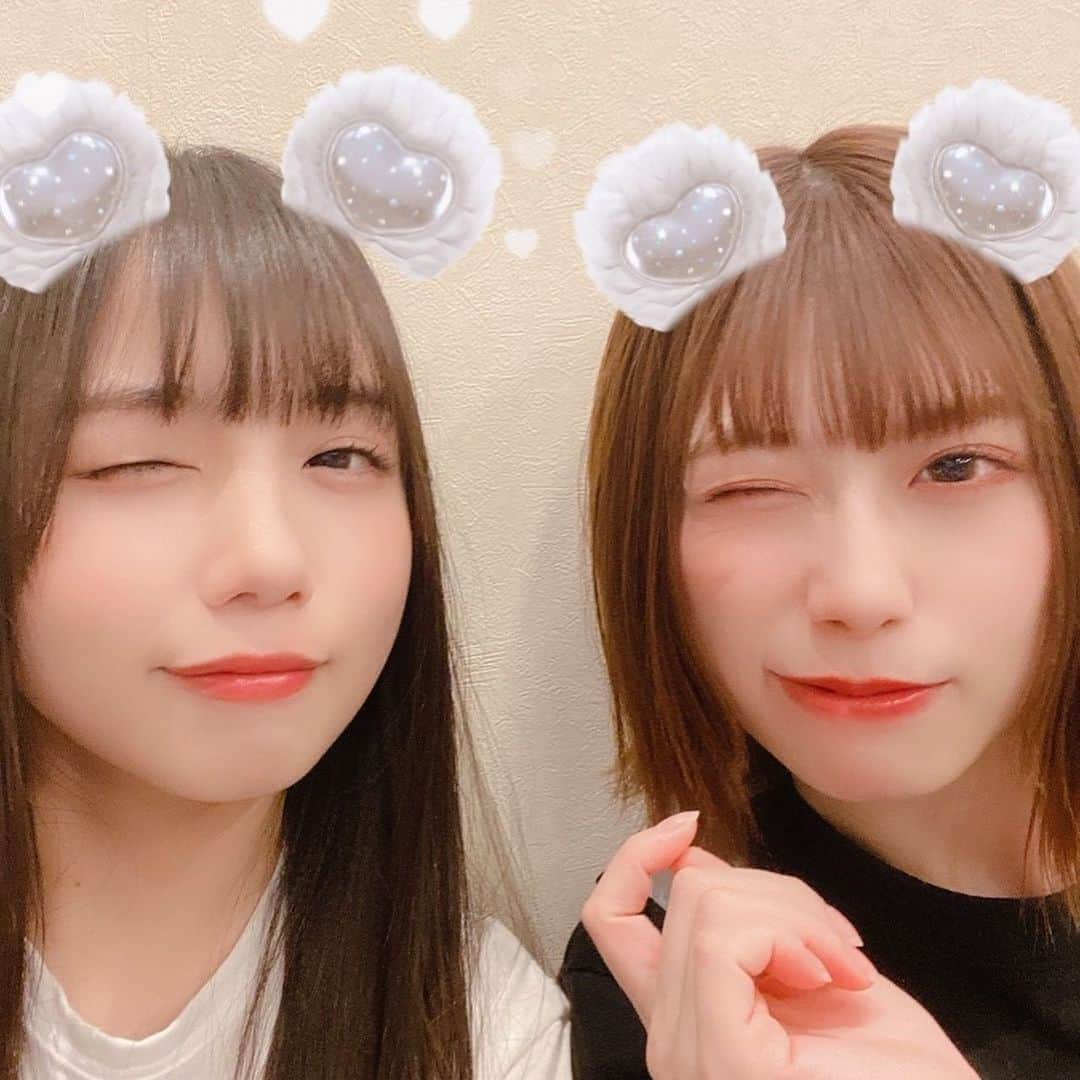 齊藤京子さんのインスタグラム写真 - (齊藤京子Instagram)「. 2020.3.27 blog～ 本日はデビュー1周年です👏 おめでとう🍜🍓 .  #日向坂46 #けやき坂46 #齊藤京子#加藤史帆#佐々木美玲#佐々木久美#高本彩花#東村芽依#潮紗理菜#井口眞緒#柿崎芽実#高瀬愛奈#影山優佳#渡邉美穂#小坂菜緒#松田好花#富田鈴花#河田陽菜#濱岸ひより#金村美玖#丹生明里#宮田愛萌#上村ひなの  #きょんこ#ラーメン大好き齊藤京子です #ひなあい  #デビュー1周年」3月27日 22時57分 - kyoko.saito46