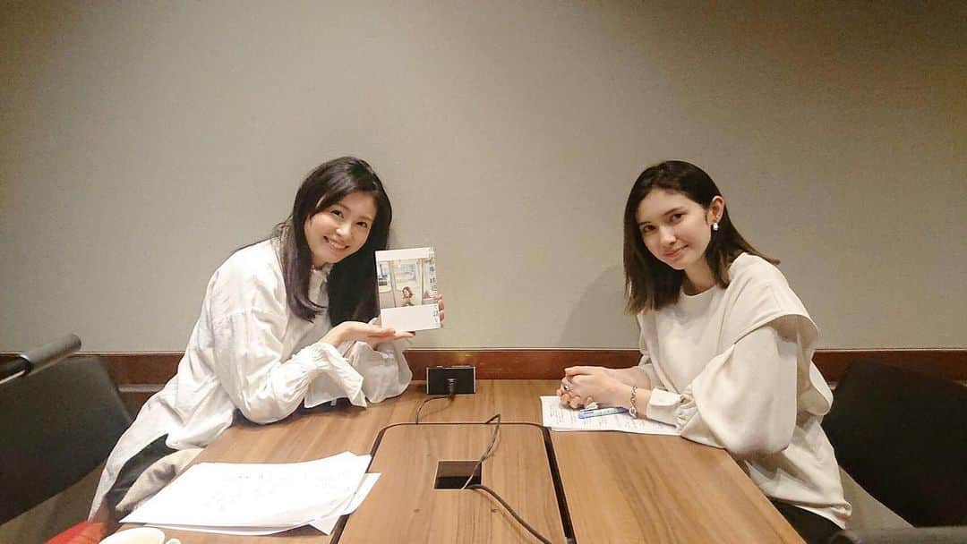 のインスタグラム：「毎週土曜日18:30～お届けしている「三菱地所レジデンス Sparkle Life」 3/28のゲストは、モデルの#市川紗椰 さん。 市川さんが活躍していた「ViVi」時代からファンだったという本仮屋さんが質問攻めに！ オタクの世界にハマったきっかけ、著書についてなど、たっぷり伺います。 TOKYO FMをお聴きください」