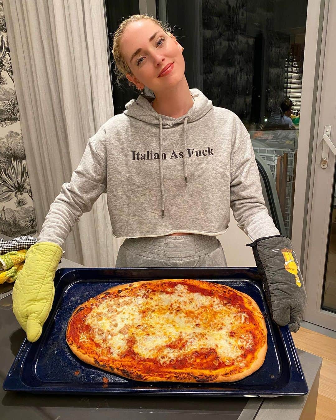 キアラ・フェラーニさんのインスタグラム写真 - (キアラ・フェラーニInstagram)「Homemade pizza first attempt is successfull 🇮🇹 Definitely Italian As F**k ❤️」3月28日 5時03分 - chiaraferragni