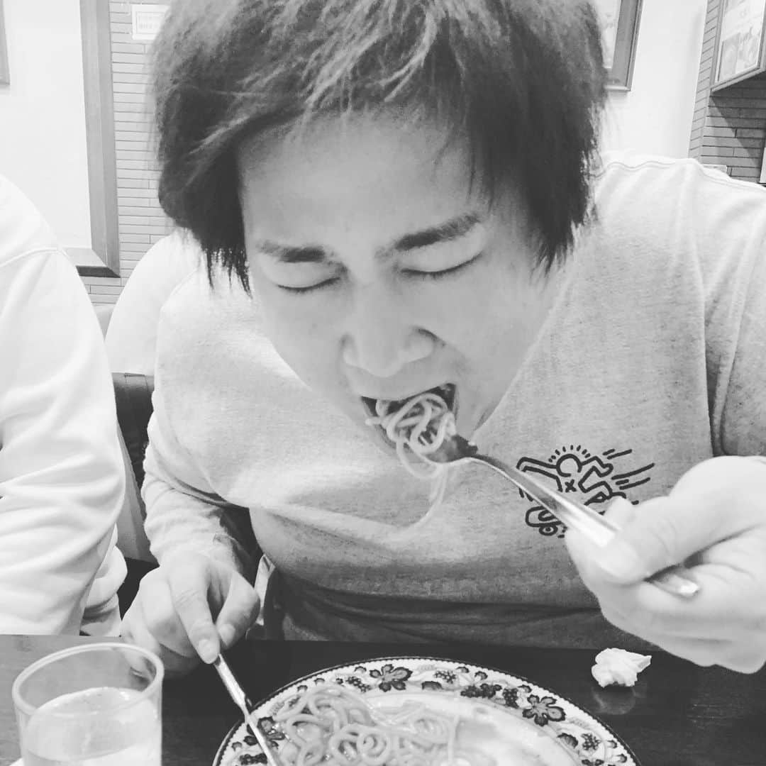 中野周平さんのインスタグラム写真 - (中野周平Instagram)「きん食べ！」3月27日 23時44分 - nakano_krkr