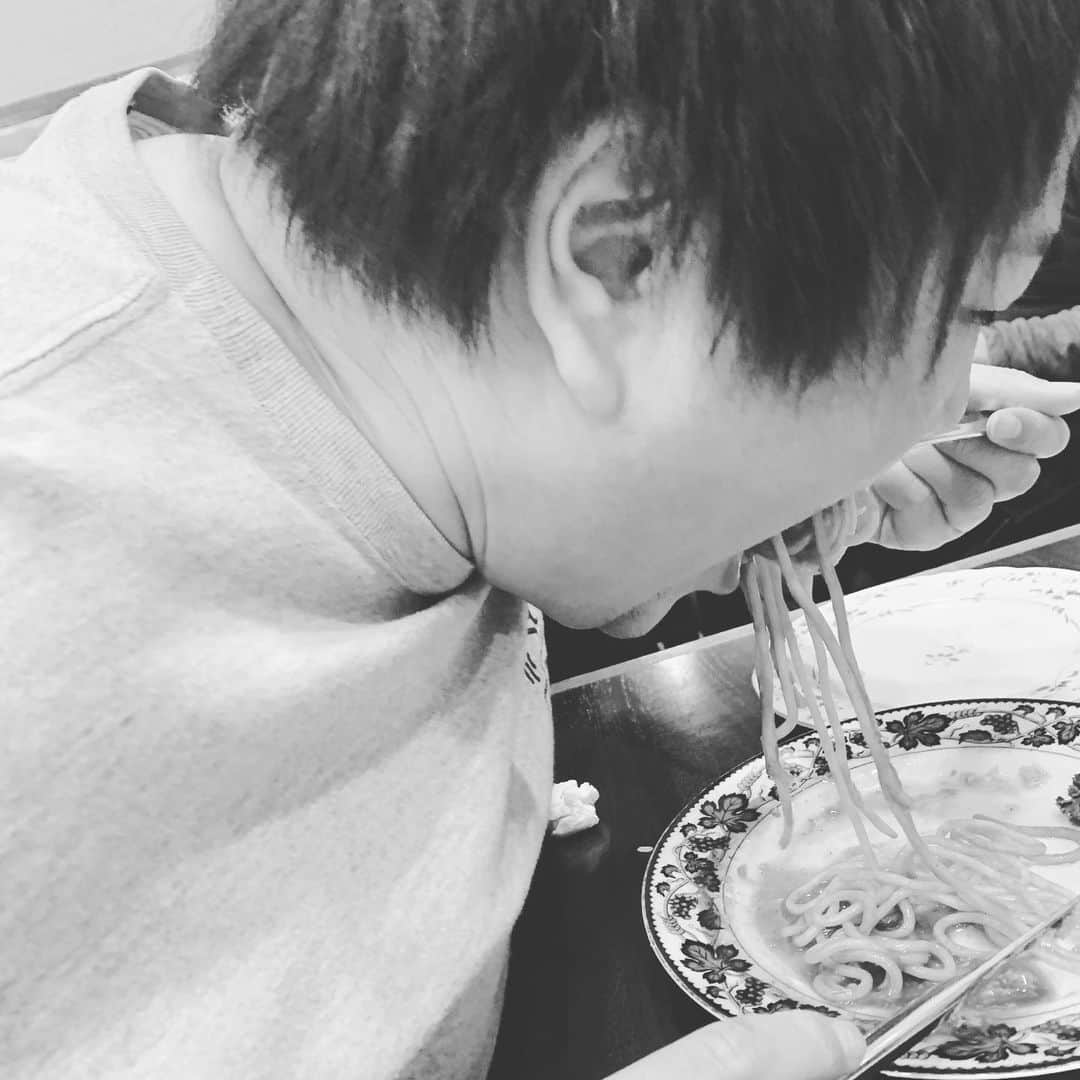 中野周平さんのインスタグラム写真 - (中野周平Instagram)「きん食べ！」3月27日 23時44分 - nakano_krkr