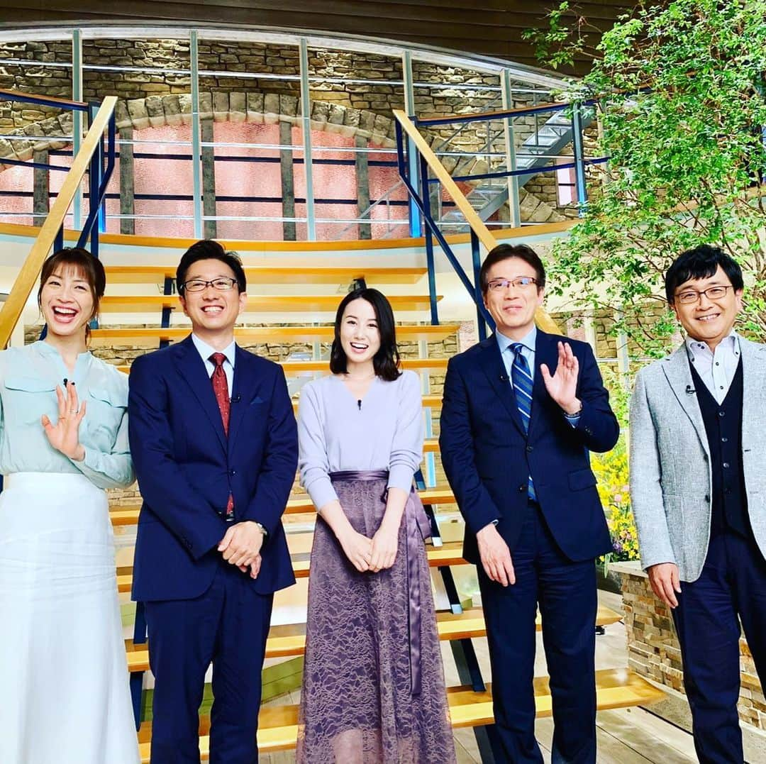 寺川綾さんのインスタグラム写真 - (寺川綾Instagram)「報道ステーション 今日でこのスタジオセットとはお別れです😭 また来週から新たな気持ちでスタートしたいと思います✨ #テレビ朝日 #報道ステーション #スポーツ #セットチェンジ #小木アナ #森川アナ #野村先生 #喜田さん #金曜ファミリー」3月28日 0時24分 - terakawaaya_official