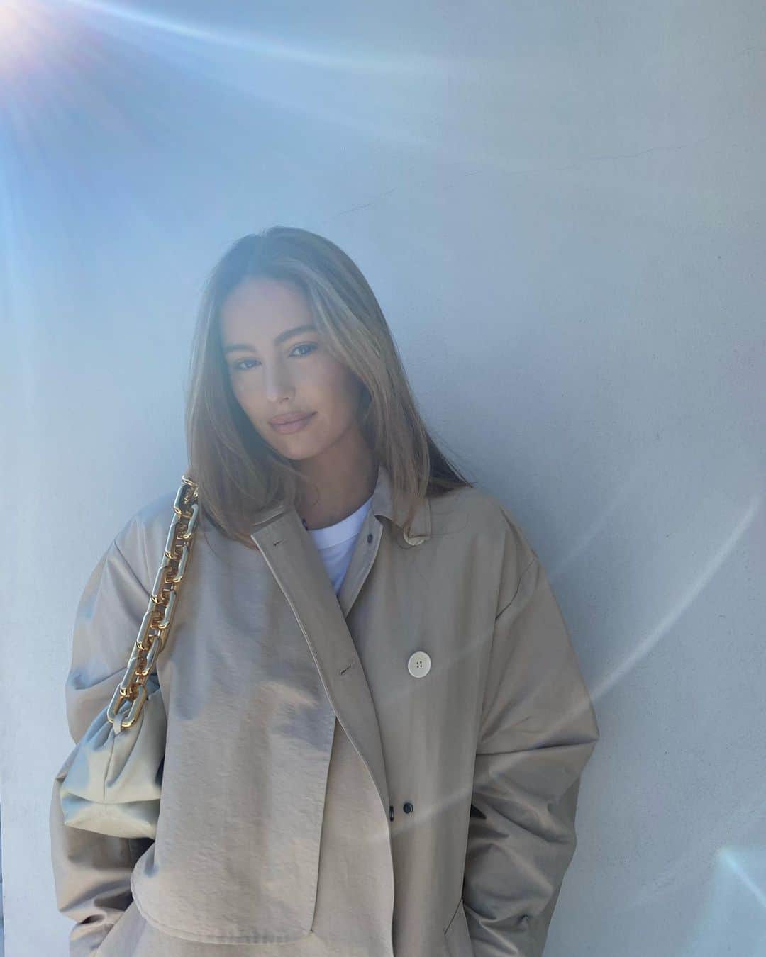 Mathilde Goehlerのインスタグラム：「A little sun beam」