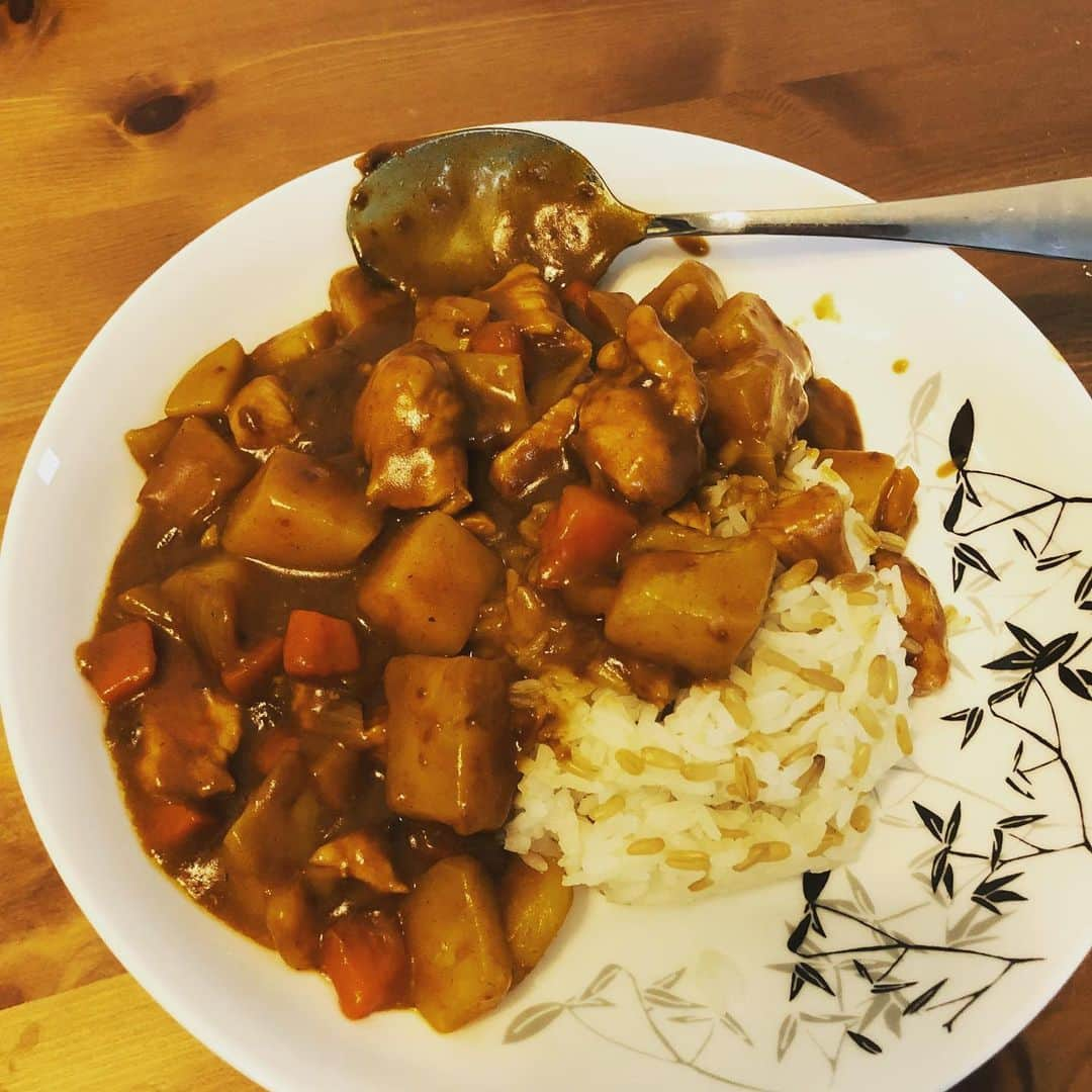 陳露のインスタグラム：「自制咖喱饭🍛😋」