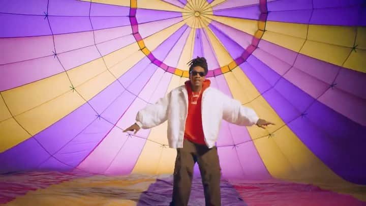 ウィズ・カリファのインスタグラム：「Watch 👀 The video for Contact ft. @tyga 💨 #taylorgang #contact」