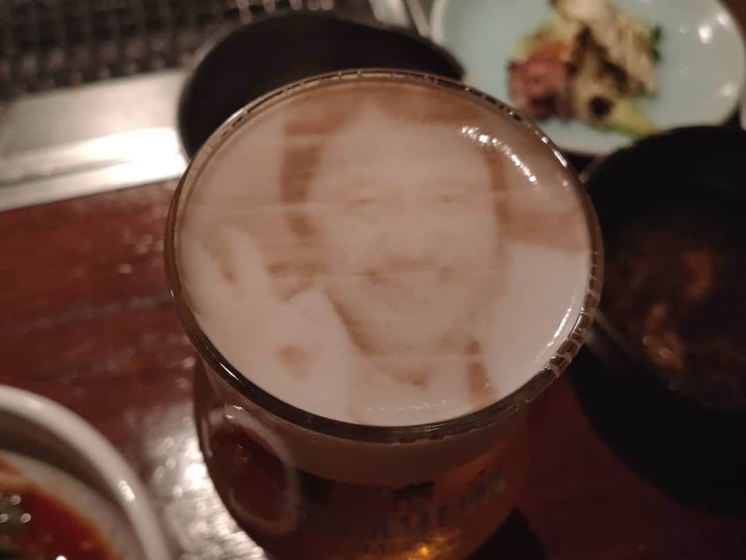 真壁伸弥さんのインスタグラム写真 - (真壁伸弥Instagram)「自分の顔、会長の顔、カーニヴォー。ありがとう誕生日」3月28日 1時45分 - makaberian5