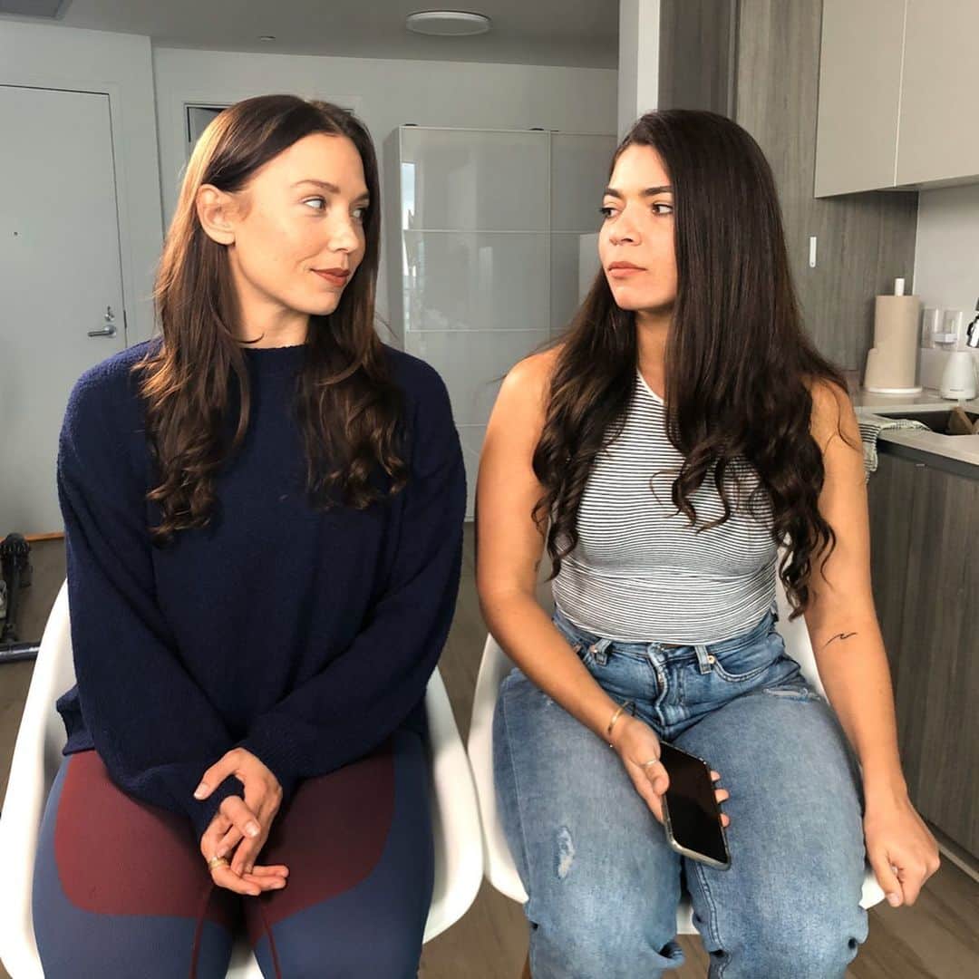 Nicole Mejiaのインスタグラム：「@noelle_m and I got that JUMP game face on 😏  Heads up that we decided to leave signups open until the morning! There’s still time to signup if you want to join us!  JUMP begins 3/30 and ends 4/26  28 days of movement, plant based meals, and daily introspective work that you’ll get through PDFs and demo workout videos.  Come join our community of like minded women and elevate your mindset, mood, and health. ✨ Luly.co to signup 👈🏼 @lulyapp」