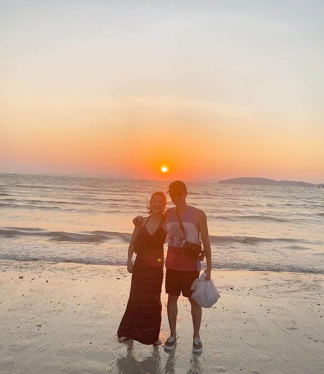 桃生亜希子のインスタグラム：「🌞🐒🏝🌊🙏 #思い出 #またみんなが安心してお外で遊べる日がきますように」