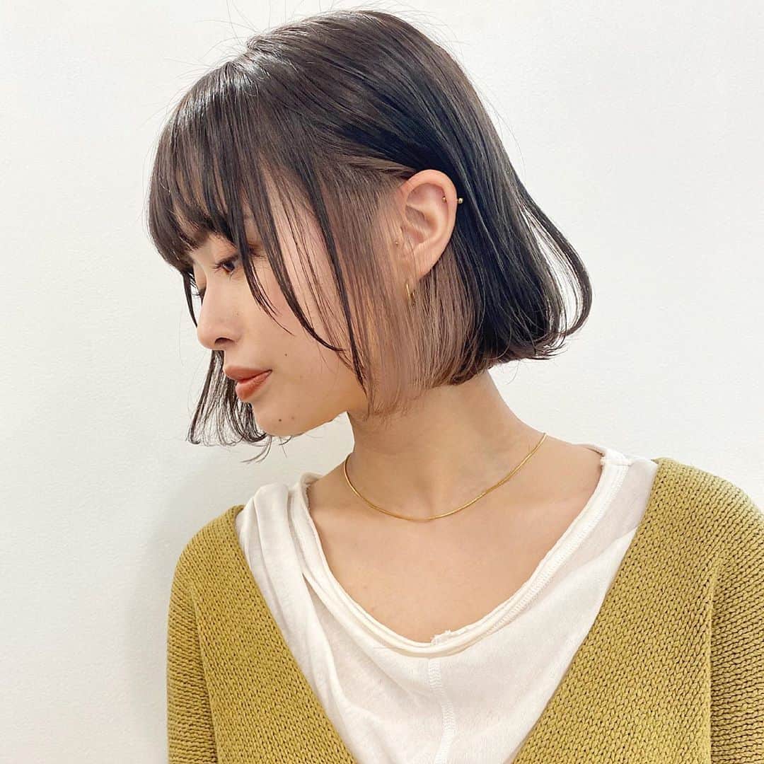 松川あいのインスタグラム：「伸ばす予定でしたが、結局ボブに💇‍♀️ さりげないインナーカラーもお気に入りです🎨」