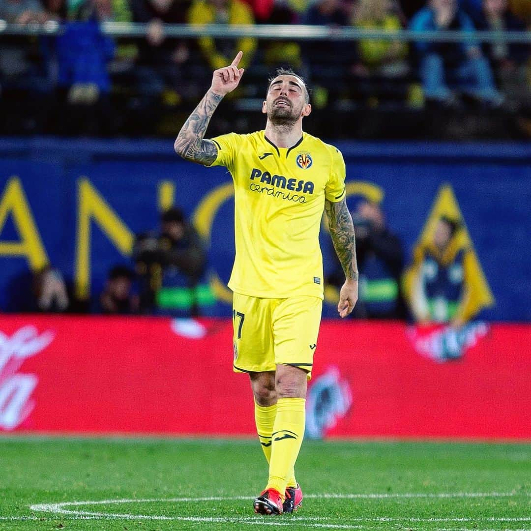 LFPさんのインスタグラム写真 - (LFPInstagram)「👆🏽⚽️ @paco93alcacer ⚽️👆🏽 • #Alcacer #Villarreal #God #Plan #LaLiga #LaLigaSantander」3月28日 6時45分 - laliga