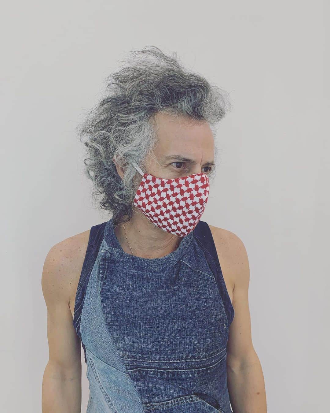 スリーアズフォーのインスタグラム：「Now Available on our shop - link in Bio Keffiyeh Mask !  Featuring Mask made from repurposed Classical Arabic keffiyeh scarves from "inSALAAM inSHALOM" collection 2012. We are donating 10% of each purchase towards creating medical masks for  the support of the health community in New York City  All masks are limited edition - One of A kind ! #mask #keffiyeh」