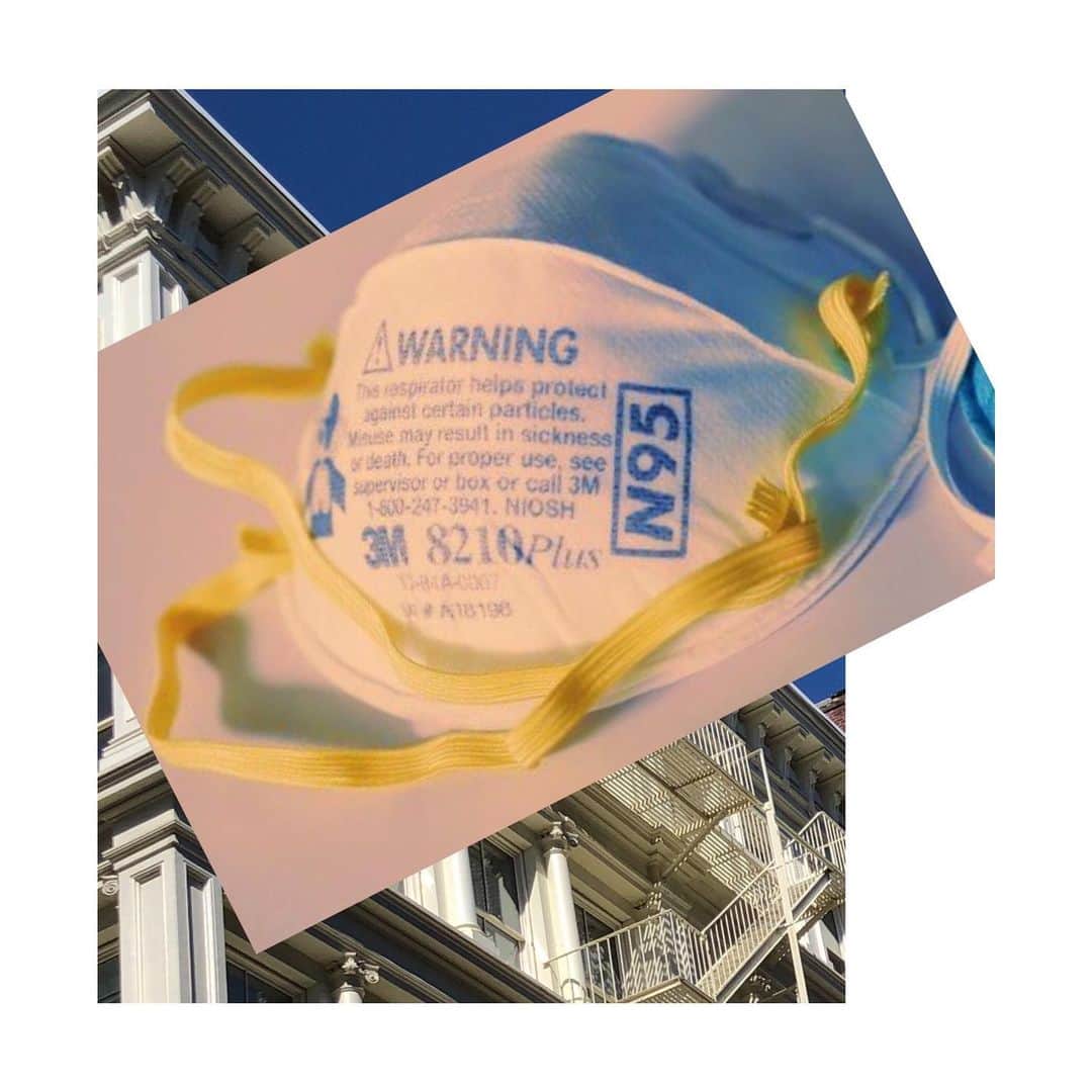 のインスタグラム：「The humble mask that is also the most crucial item to hospital workers now.  Donate in our bio link to fund N95 masks that will save thousands in NYC. 10,000 masks donated so far, directly into the hands of doctors and nurses. Let’s keep it up !💙」