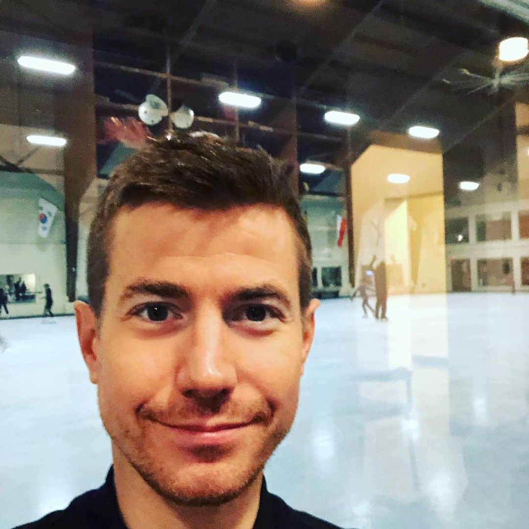 ジェフリー・バトルのインスタグラム：「It’s been 2 weeks.  I’m missing the rink and long to be back on the ice.」