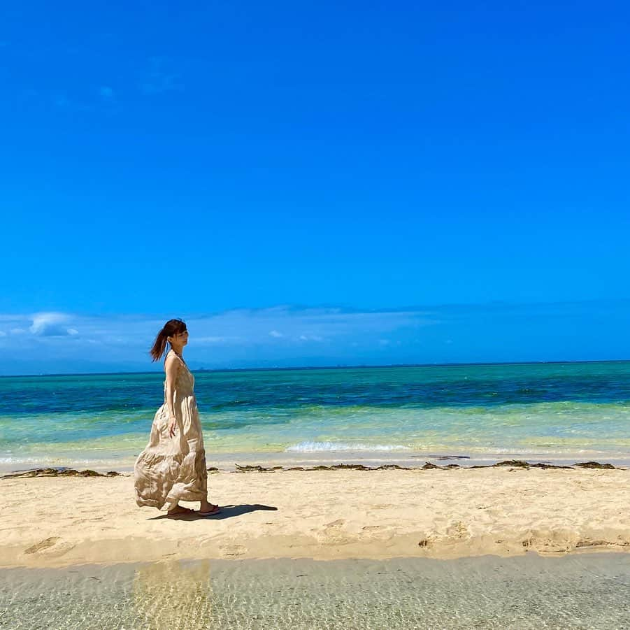 中谷あすみさんのインスタグラム写真 - (中谷あすみInstagram)「sand bar🌴✨ #セブ島#パンダノン島#マクタン島#サンドバー#アイランドホッピング#離島#砂浜#タビジョ#旅ジェニック#旅好きな人と繋がりたい#旅行#海#青空#mactan#cebu#pandanonisland#tripgram#philippines🇵🇭」3月28日 9時37分 - asumi_naa