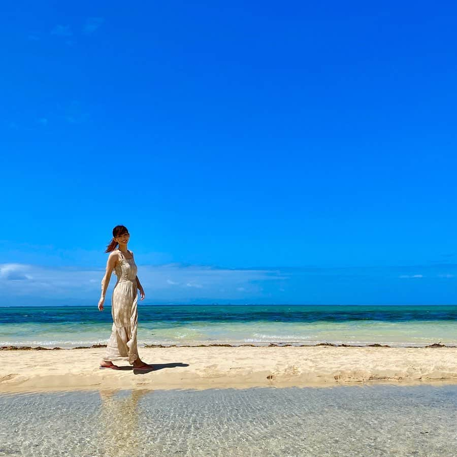 中谷あすみさんのインスタグラム写真 - (中谷あすみInstagram)「sand bar🌴✨ #セブ島#パンダノン島#マクタン島#サンドバー#アイランドホッピング#離島#砂浜#タビジョ#旅ジェニック#旅好きな人と繋がりたい#旅行#海#青空#mactan#cebu#pandanonisland#tripgram#philippines🇵🇭」3月28日 9時37分 - asumi_naa