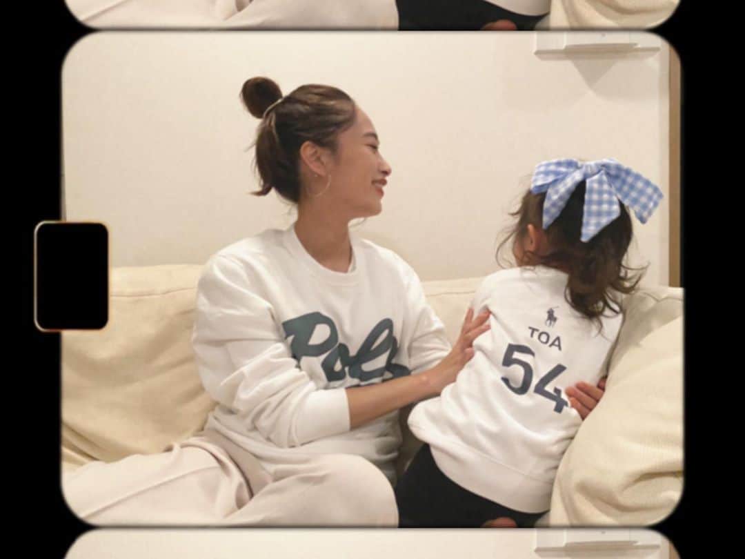 近藤千尋のインスタグラム：「お家でまったり休日😊🏠🍀 ラルフローレンのオーダーしていた オリジナルスエットが届いて 嬉しくて親子で着てます👼笑 私のpoloの下にはHIROHISA😂笑 十愛は名前と誕生日を💖  @poloralphlauren #myRL #ポロラルフローレン」