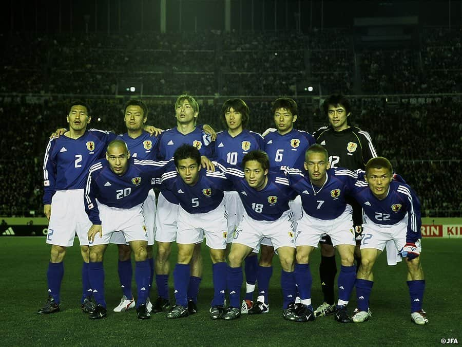 日本サッカー協会さんのインスタグラム写真 - (日本サッカー協会Instagram)「【#OnThisDay】2003.3.28🔙 ・ 国際親善試合 #日本代表 2-2 ウルグアイ代表 📍国立競技場 ⚽中村俊輔 稲本潤一 ・ #ジーコ 監督率いる日本代表と、レコバ、フォルランらを擁するウルグアイ代表との一戦が行われました。 ・ GK #川口能活 DF #秋田豊 #名良橋晃 #服部年宏 #森岡隆三 MF #中田英寿 #中村俊輔 ⇒HT #三都主アレサンドロ #稲本潤一 #小野伸二 ⇒HT #中田浩二 FW #鈴木隆行 ⇒75' #黒部光昭 #高原直泰 ・ #jfa #daihyo #samuraiblue」3月28日 11時19分 - japanfootballassociation