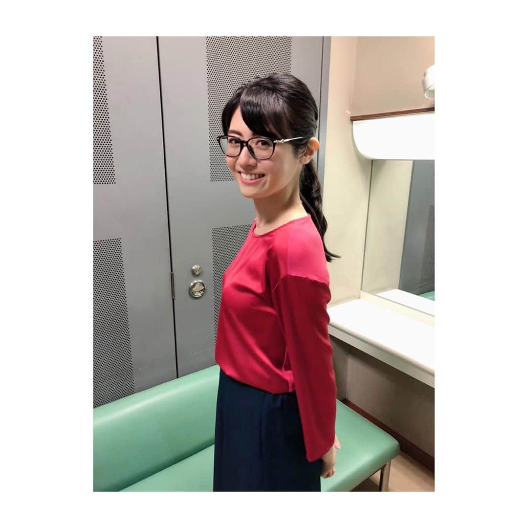 松尾依里佳さんのインスタグラム写真 - (松尾依里佳Instagram)「昨夜の#ナイトスクープ は#松本局長 が選んだもう一度見たい名作SP で４本とも私が#秘書 時代に依頼文を読ませていただいたものでした😊懐かしい思い出深い作品ばかり！ご覧くださったみなさま、ありがとうございました💕 昨日の#ひるおび まさかのコンタクトの不具合で#リアル眼鏡 で出演となりました👓テレビで#眼鏡 をかけたのは初めてで、家のようなリラックス感が少し…😅お気づきのように私は、超ど近眼です🙈 #探偵ナイトスクープ #ABC #眼鏡っ子 #恥ずかしくて小さめ投稿」3月28日 11時46分 - erika.matsuo