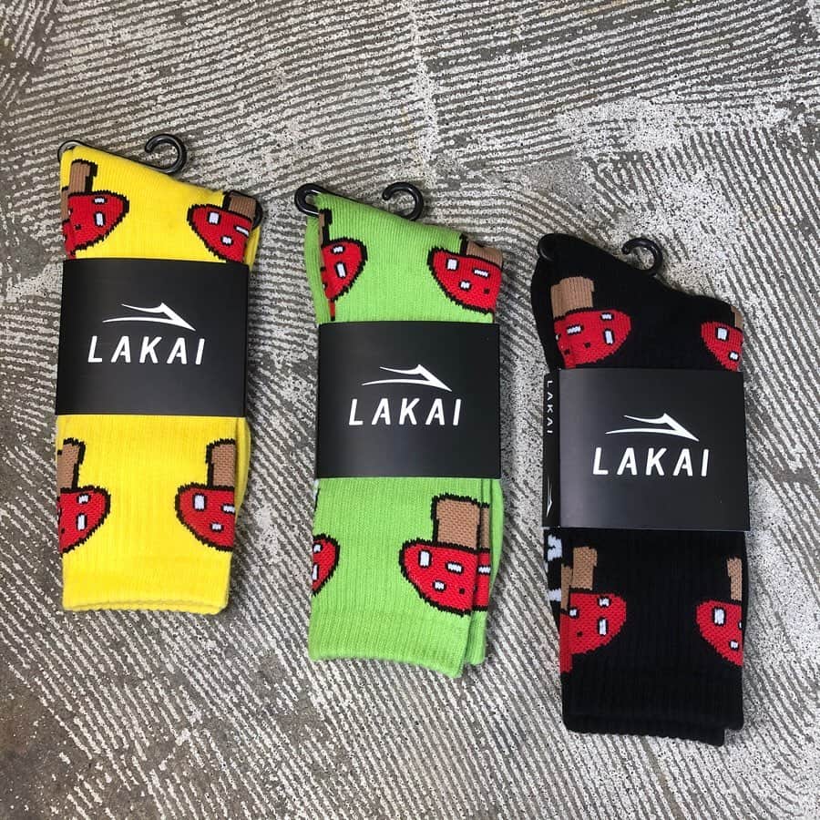 のインスタグラム：「LAKAI から靴下が入荷🧦 キノコ🍄柄の靴下で、男女問わず履けるデザインになっています👫 プレゼントにも最適なアイテムです🎁✨ @lakailtd #lakai #lakaishoes #skateboard #skateboarding #skater #カリフォルニアストリートスケーター #カリスト #スケートボード #スケボー #スケーター#californiastreet #calst」