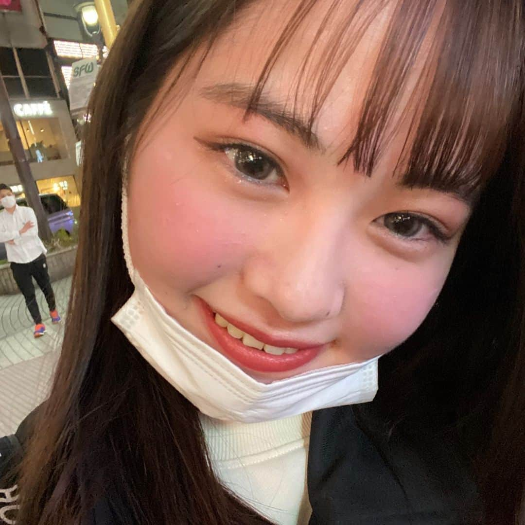 上水口姫香さんのインスタグラム写真 - (上水口姫香Instagram)「先日小顔矯正行ってきたよ〜❤ マスクでも顔隠ししてる😏😂 3月のキャンペーンも沢山あって 学割もやってるから チェックしてみて〜(-´∀`-)🥰 他にもバストアップや、脱毛もやっているから気になる子は見てみてね🥰🥰 @thesame_shibuya  #小顔マッサージ #小顔矯正 #美容 #かわいい #オシャレコーデ #おしゃん #ノーマルカメラ #ノーマル #thesame」3月28日 12時22分 - hime___k