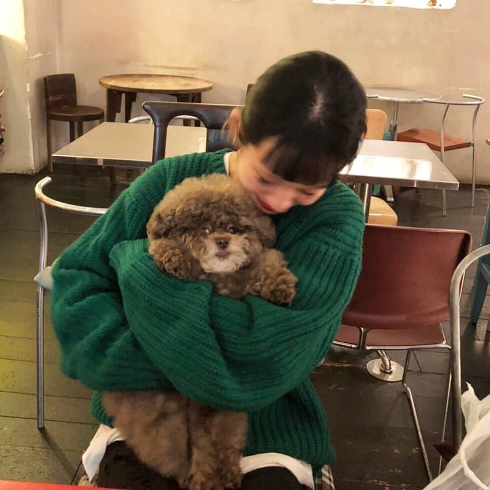 Manitasのインスタグラム：「こころさんに久しぶりに会えてずっとにたにたしてた 全力むぎゅーしたときのこころさんの顔がまたかわいいの〜〜〜 平和な日はまだかなぁ。ピリピリするのはやめてゆっくり過ごそ〜〜〜」