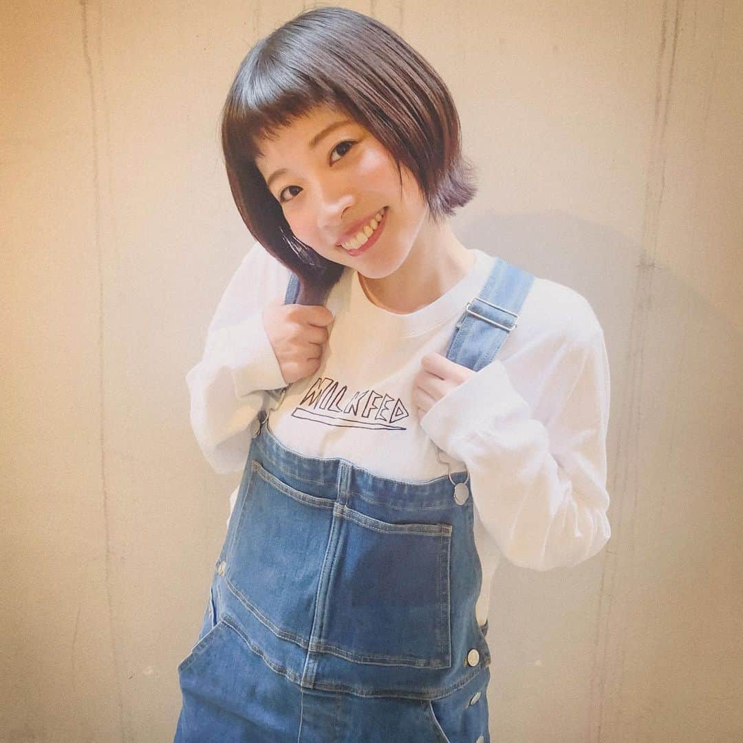 小菅怜衣さんのインスタグラム写真 - (小菅怜衣Instagram)「新しい服を着てご機嫌な小菅さんです。 milkfed (( @milkfedjp ))コーデでした🧸 トップスもサロペットも。可愛い。 . . . . . #今日のコーデ #ファッション #サロペット #好きなものを着ようの会 #ショートヘア #ショートボブ #オン眉 #ミルクフェド #ミルフェ女子 #milkfed #instadaily #instafashion #instahair #instacode #japanesegirl #picoftheday #happy #cute #smile😊 #followｍe」3月28日 17時43分 - kosuge_rei