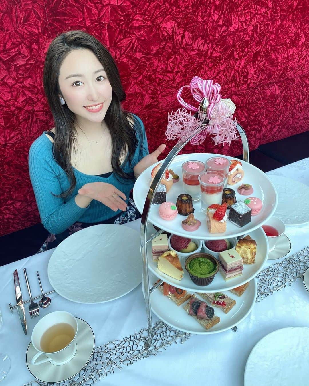 三輪晴香さんのインスタグラム写真 - (三輪晴香Instagram)「☕️🌸 #cafe #afternoontea」3月28日 17時45分 - miwamiwa4010