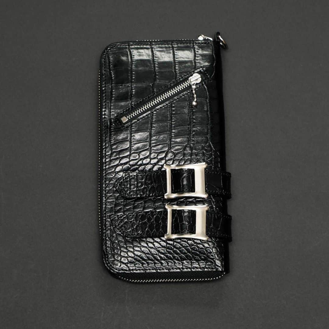 のインスタグラム：「TEARS OF SWAN-CROCODILE RIDERS LONG WALLETになります!! 仙台PARCO店頭、official webshopでも販売中ですので宜しくお願い致します(^^)🏬🕴 http://tears-of-swan.shop-pro.jp/?pid=147581513 (webshopオーダー分の発送は4月上旬になります) ※プロフィール下のURLからofficial websiteがご覧頂けます  仙台PARCO2 DAY:2020.3/25(wed)〜3/30(mon) TIME:10:00〜21:00 PLACE: 宮城県仙台市青葉区中央3-7-5 　2F 正面通路特設会場 TEL:022-774-800  @tears_of_swan  #tearsofswan  #crocowallet #longwallet #wallet @parco_sendai_official  #sendai_parco #parco #parcotour #popupshoptour #popupshop #仙台パルコ2 #パルコ」