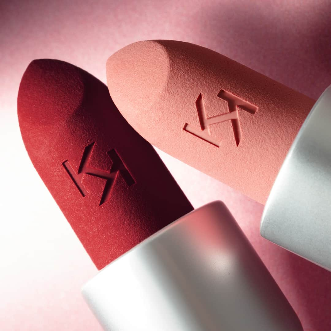 KIKO MILANOさんのインスタグラム写真 - (KIKO MILANOInstagram)「❤ for deep red, 💗 for powder pink. Tell us which one you prefer! Powder Power Lipstick 01-13」3月28日 19時45分 - kikomilano