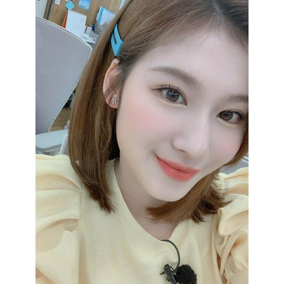 TWICEさんのインスタグラム写真 - (TWICEInstagram)「이건 언제 나오려나🌼🐥💛」3月28日 20時20分 - twicetagram