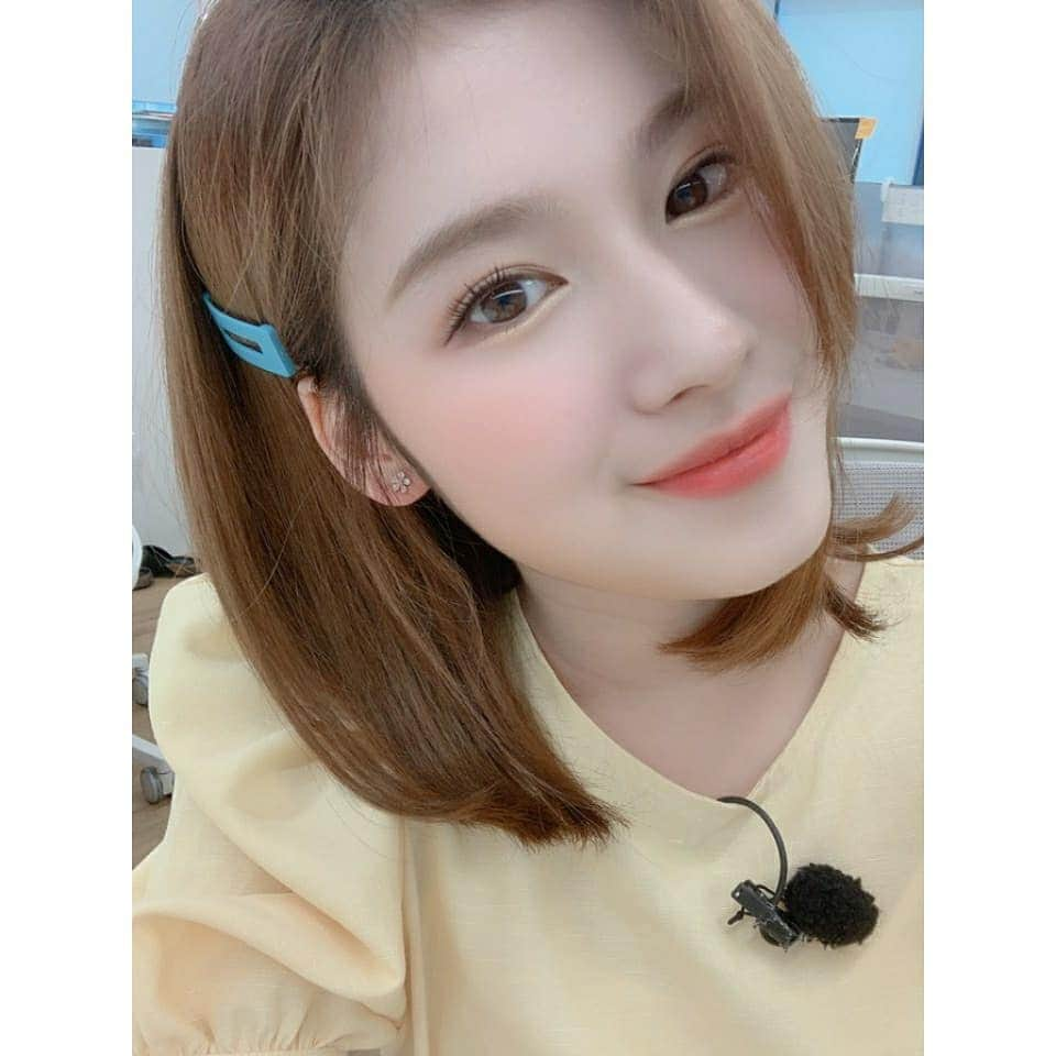 TWICEさんのインスタグラム写真 - (TWICEInstagram)「이건 언제 나오려나🌼🐥💛」3月28日 20時20分 - twicetagram