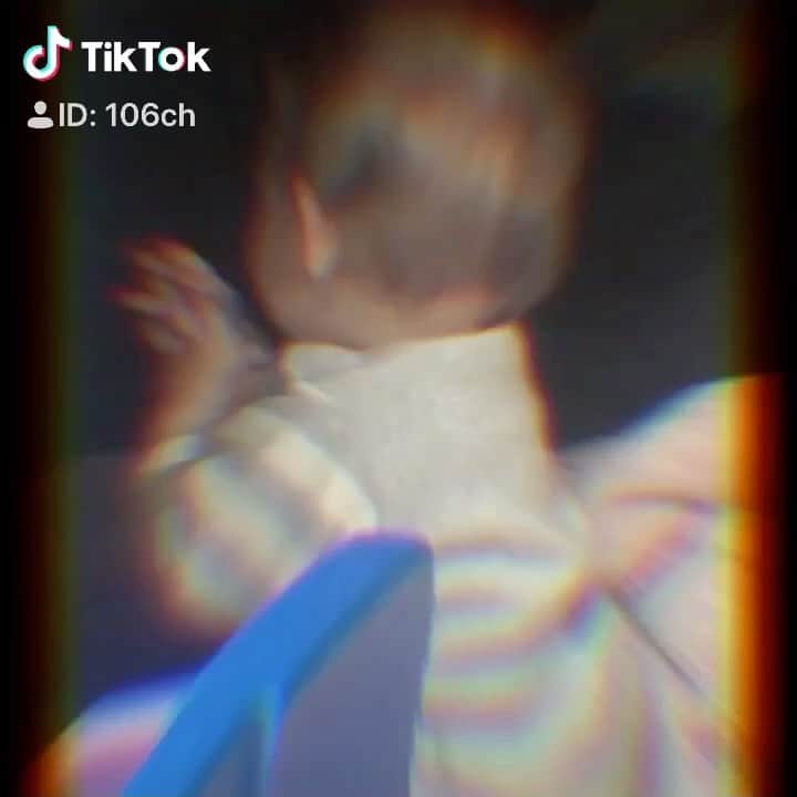 成田童夢のインスタグラム：「初めての拍手❀.(*´▽`*)❀. https://vt.tiktok.com/MY1xSA/  #拍手 #今日の童夢さん #日常vlog #子供のいる暮らし #赤ちゃんのいる生活」