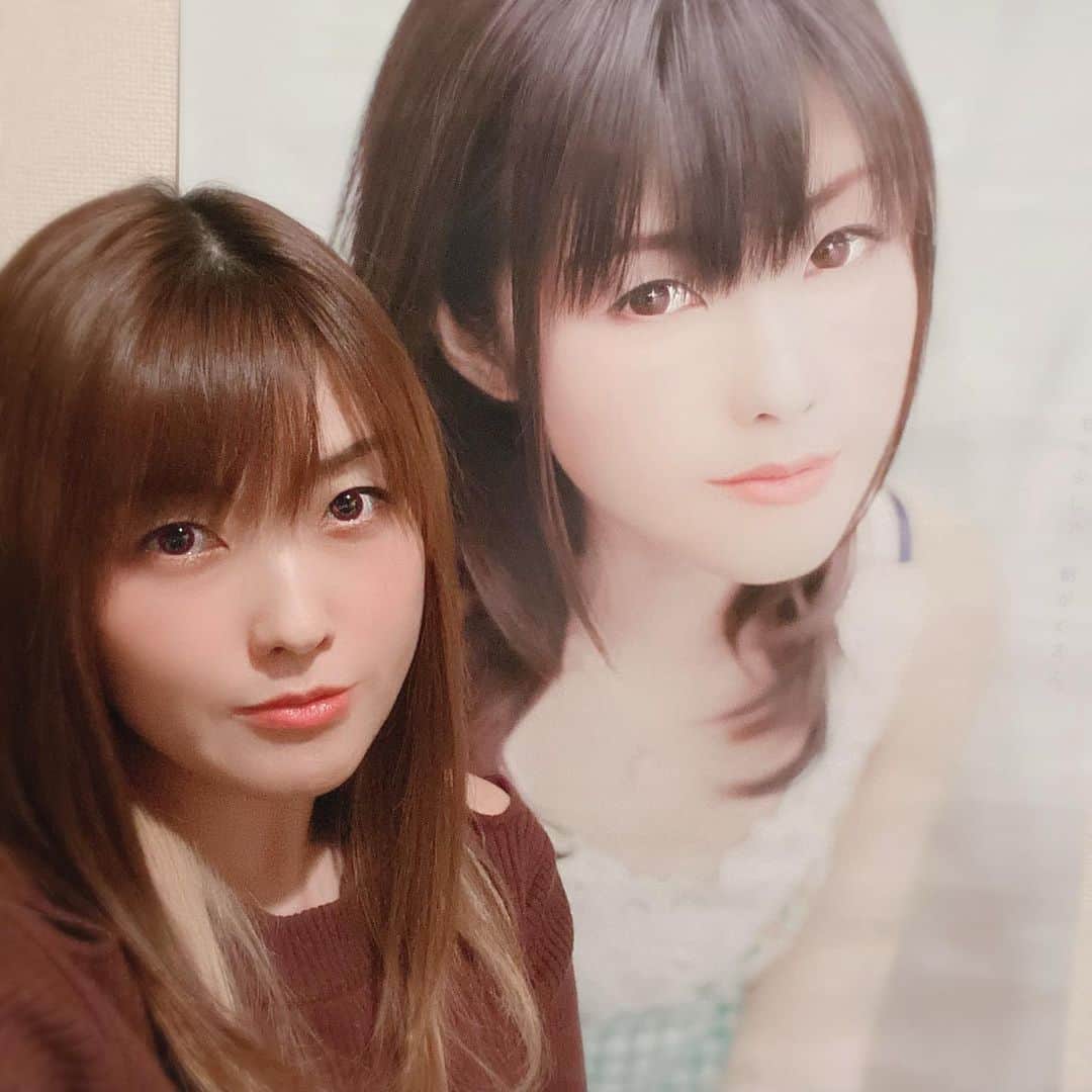 佐咲紗花のインスタグラム：「. Zzzポスターごっこ。 #日常 #nichijou_anime #ポスター」