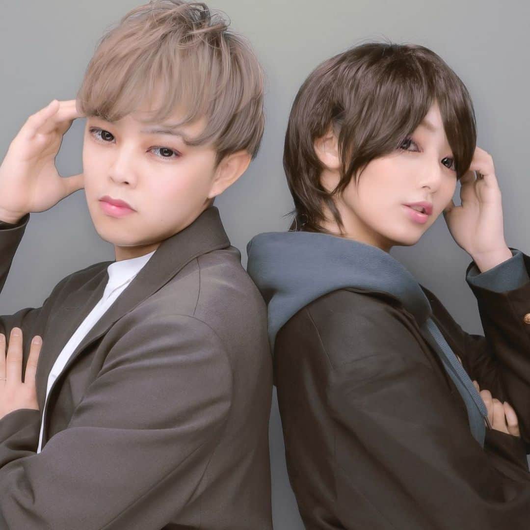 ゆりのインスタグラム：「YouTubeに上げた男装企画のあとあとプリクラ撮った☺️☺️☺️」