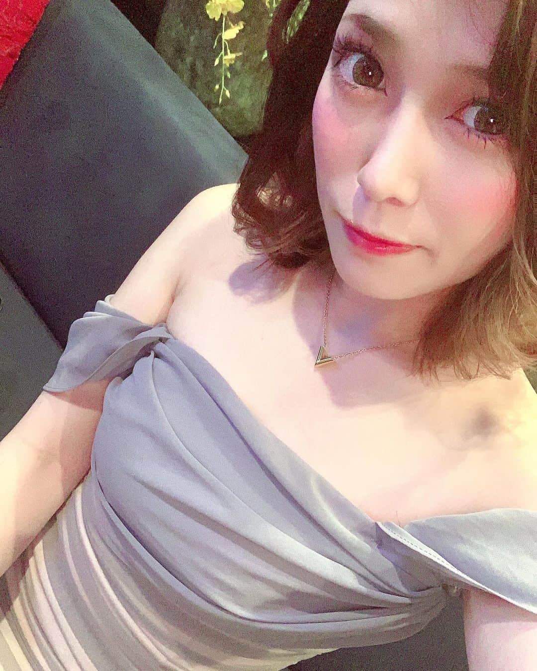 のインスタグラム：「・ ・ ・ new👗💓 ほんとコロナやだ 暇すぎる助けて🥺 ・ @vellugue_keiyo  @vellugue_urara_official  #キャバクラ #ヨルキン  #西船橋 #船橋#新宿#歌舞伎町 #lulain#nightstyle」