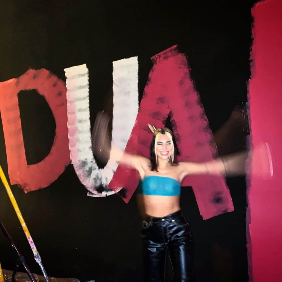 デュア・リパさんのインスタグラム写真 - (デュア・リパInstagram)「flight mode」3月28日 21時51分 - dualipa