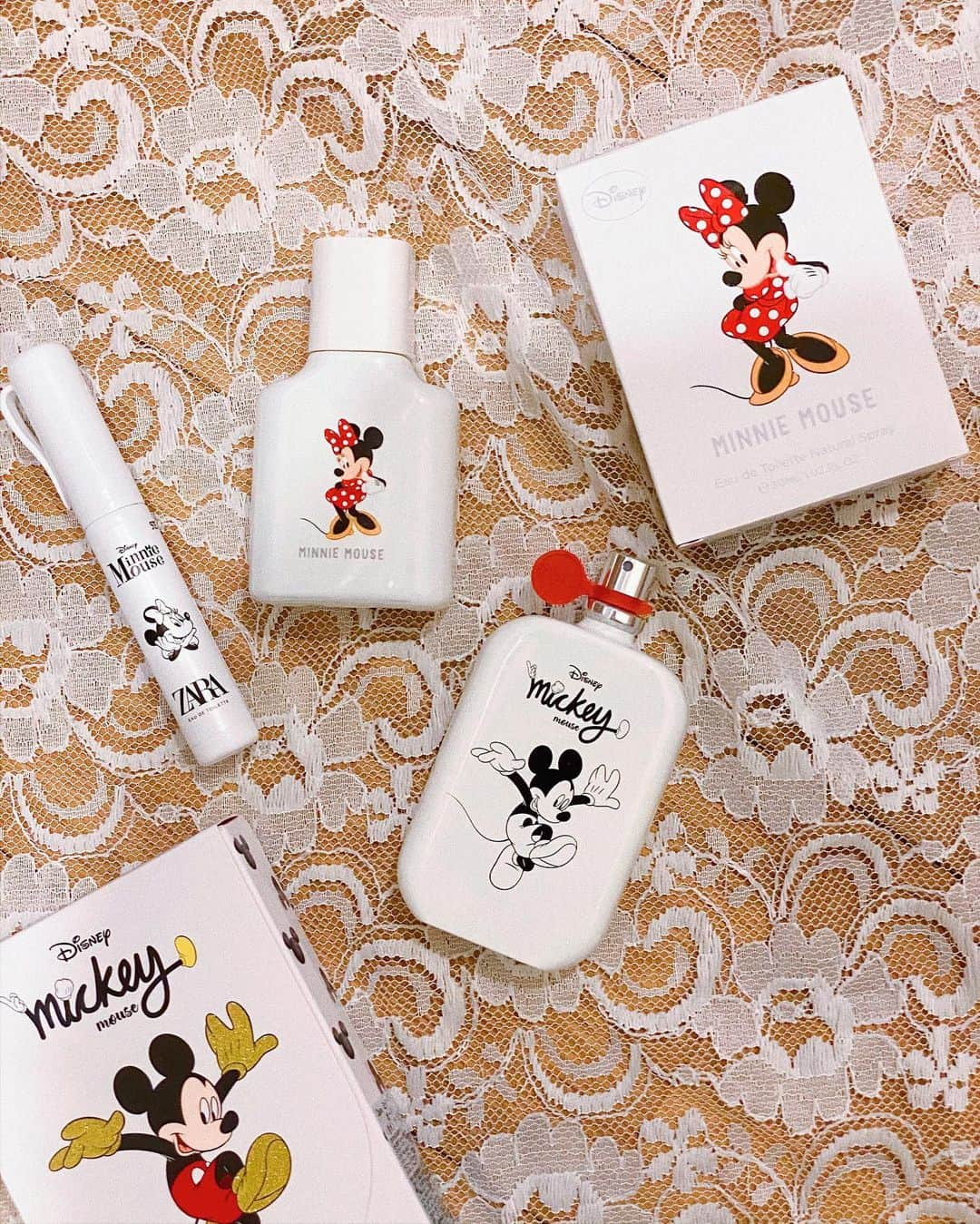 中島奈津希さんのインスタグラム写真 - (中島奈津希Instagram)「🐭❤️🐭﻿ ﻿ ﻿ ﻿ ﻿ ﻿ この前紹介した＂#zara ×#disney ＂﻿ の#ディズニー香水 🐭❤️🧴﻿ ﻿ ﻿ ﻿ ﻿ ﻿ 色々質問頂いていたのだけど、﻿ これは#ザラ のショップで最近買いました！﻿ ﻿ 大きいサイズだけじゃなくて﻿ 持ち運びに便利な小さいサイズもあって﻿ これはお姉(@nakajima_ayano )用に﻿ ゲットしたよ👶🏻❤️﻿ ﻿ ﻿ ﻿ ﻿ ﻿ ﻿ ﻿ #zarafragrance って人気なだけあって﻿ これも万人受けしそうな香りな気がする🧴💭💗﻿ ﻿ 他のシリーズも出たら﻿ 買いたいし、集めたいなぁ🥺💭💗←﻿ ﻿ ☁️☁️☁️☁️☁️☁️☁️☁️☁️☁️☁️☁️☁️☁️☁️☁️☁️﻿ #disneysisters_jp ﻿ #ディズニーランド　﻿ #ディズニーコラボ﻿ #disneyfragrance ﻿ #フレグランス#香水」3月28日 23時49分 - nakajima_natsuki