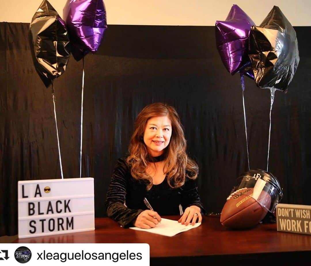 鈴木弘子のインスタグラム：「#Repost @xleaguelosangeles with @make_repost ・・・ Welcome @bettysuzuki79 to the squad !! . . We are so excited to have Betty on our team as a practice player. She comes with so much knowledge and experience in the game of football. She comes from an amazingly talented 11’s league where she has earned Hall Of Fame. . . . . . .📸 @asiagrapher_mk . . . . . . . . . #xleague #losangelesblackstorm #arenafootball #womensfootball #nfldraft #signingday #power106 #ontarioreign #losangeleslife #chicagoblitz #seattlethunder #denverrush #atlantaempire #austinsound #omahareddevils #kansascityforce」