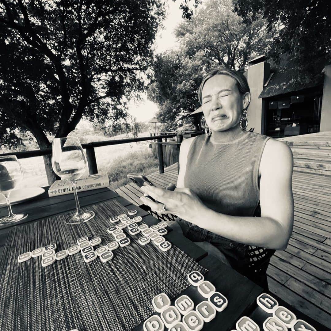 マシュー・カマのインスタグラム：「One of the best parts of quarantine is finding all the beautiful photos of your wife in your camera roll.」