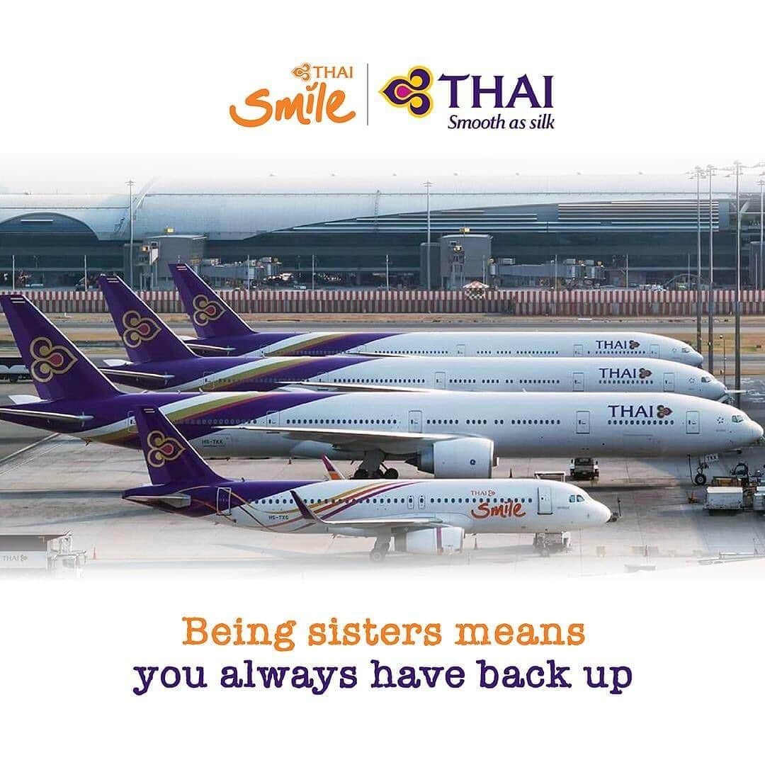 タイ航空さんのインスタグラム写真 - (タイ航空Instagram)「Thanks our lovely and ever diligent little sister @ThaiSmileAirways for temporarily taking care of passengers in domestic routes in our place. We give you all our love and supports, and wish that all passengers give you SMILE as big and as bright as you give them! 🧡💜 Also, thank you @narong1980 for the lovely photo!  #ThaiAirways #THAISmile #Sisters」3月29日 1時53分 - thaiairways