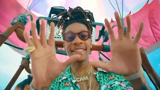 ウィズ・カリファのインスタグラム：「1 Million views 👀 on Contact in a day 👏🏽 #Taylorgang #Contact」