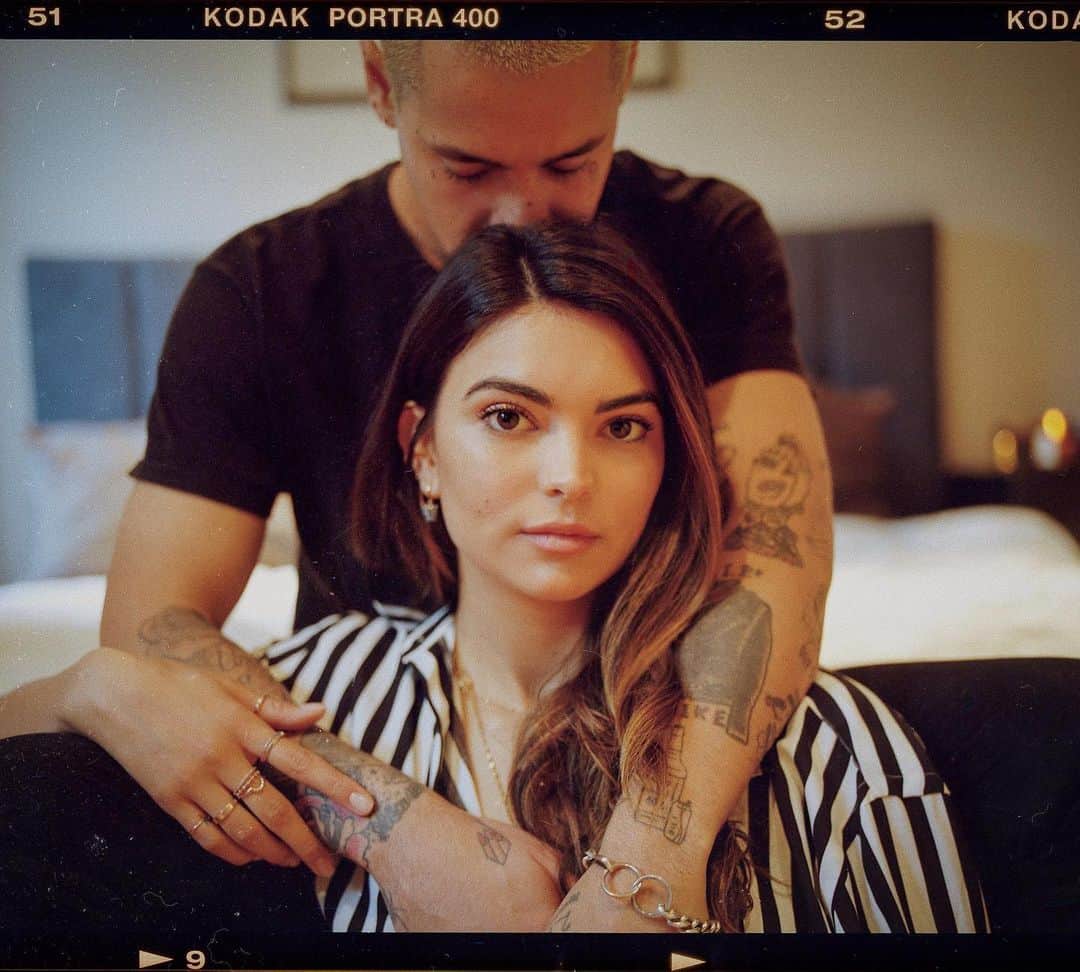 キラ・サントーロのインスタグラム：「more from @nude.mag issue 054🦋✨」