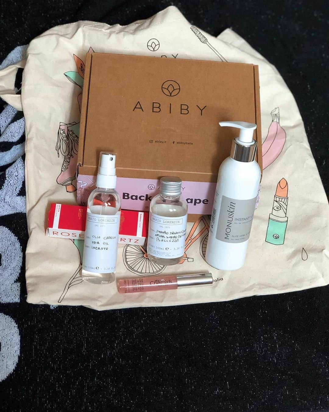 Johanelis HERRERA ABREUさんのインスタグラム写真 - (Johanelis HERRERA ABREUInstagram)「💢No more excuses💢  Ora che siamo a casa non abbiamo più scuse! Coccoliamoci! 🥰  Io lo faccio con i prodotti che @abiby.it mi manda ogni mese! 🎀💘 ℹ️ acquistando uno dei loro piani, potete ricevere gratuitamente la box del mese di marzo ➡️ inserendo il codice FREEBOX prima dell’acquisto!  ___________________________________________ #abibybox #abiby #abibybeauty #beuty #takecareofyourself #takecareofyourskin #takecareofyourhair #hometeam #adv」3月29日 3時23分 - johanelisherrera