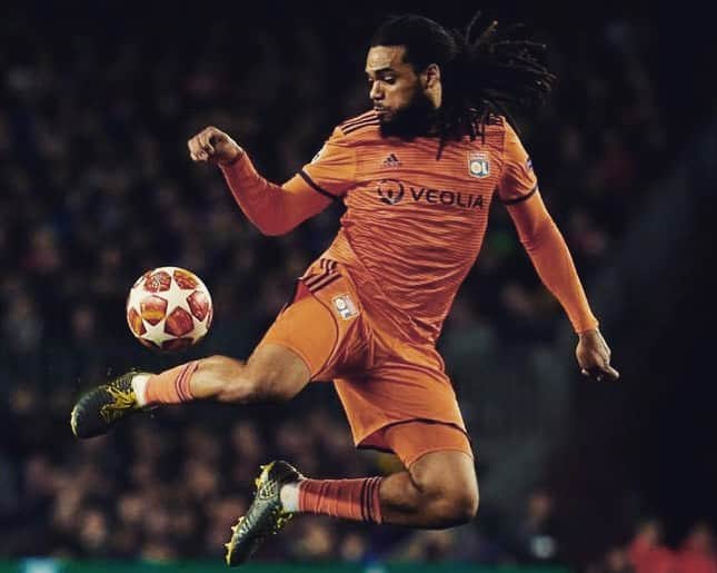 ジェイソン・デナイヤーのインスタグラム：「😩⚽️⏳...#stayhome#savelives」