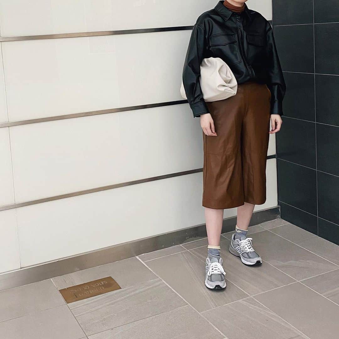 mixmatchisthekeyのインスタグラム：「🖤🤎」